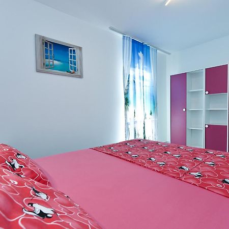 Apartments Mala Vala 925 - Adapted Fazana Bagian luar foto